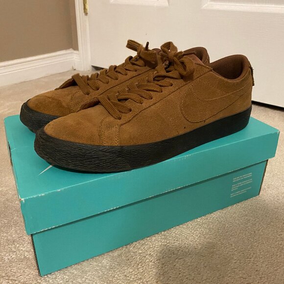 Nike Men's Tan Suede Athletic Shoes - Picture 1 of 3